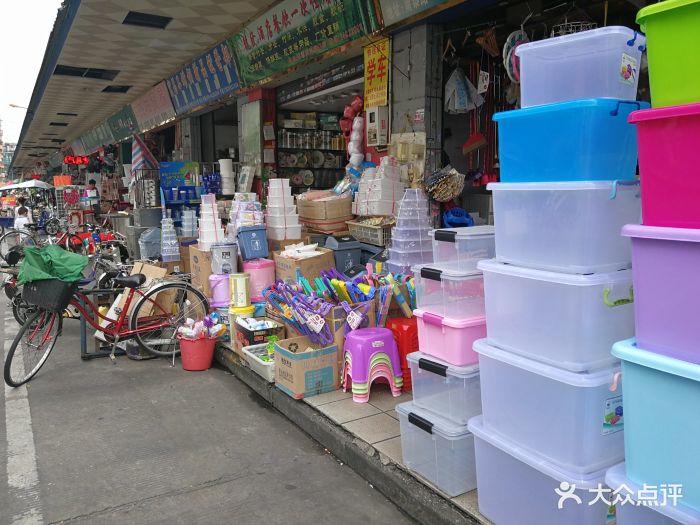走進南泰日用品批發市場 得閑嘆杯茶，順便進貨的日子